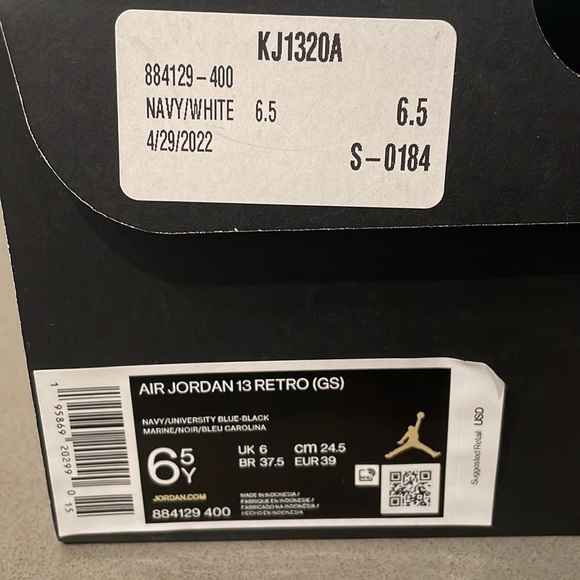 Air Jordan 13 Retro - Picture 7 of 9